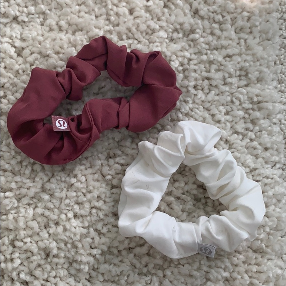 Lululemon Uplifting Scrunchies (bundle of 2)